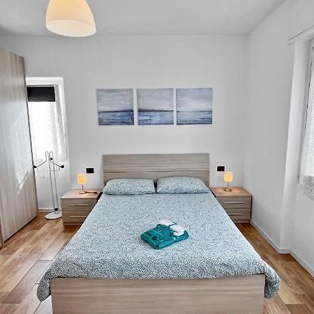 Grazioso E Luminoso Bilocale A Bernareggio Apartman Carnate Kültér fotó