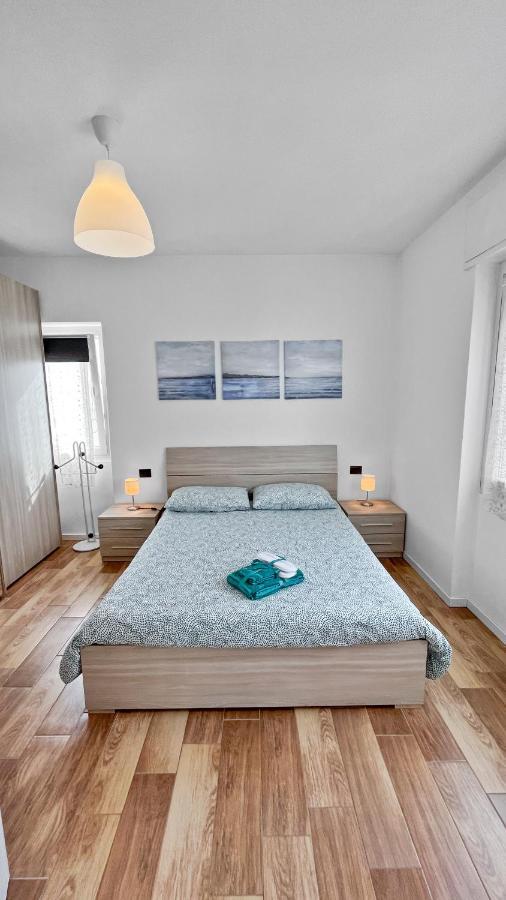Grazioso E Luminoso Bilocale A Bernareggio Apartman Carnate Kültér fotó